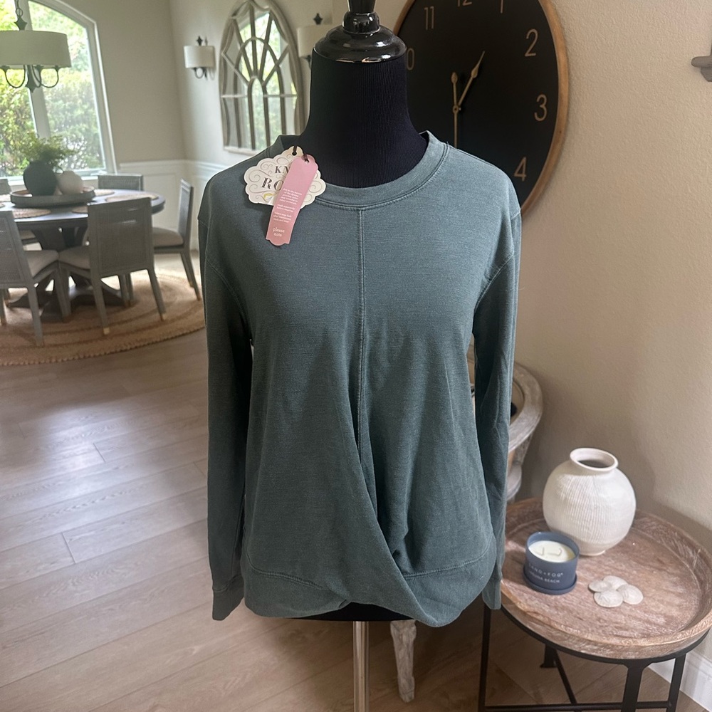 Green Crew Neck Top